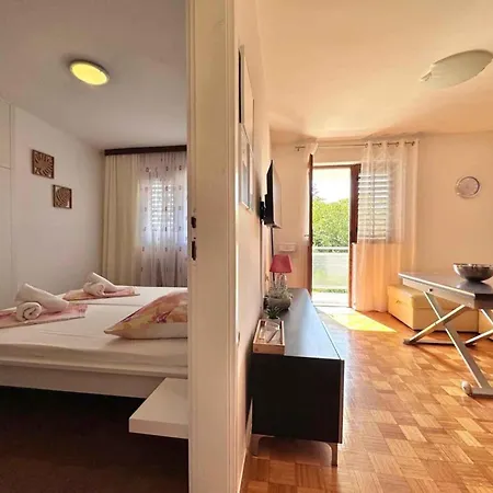 Near In Krk-insel Krk 51536 Apartament Krk Town